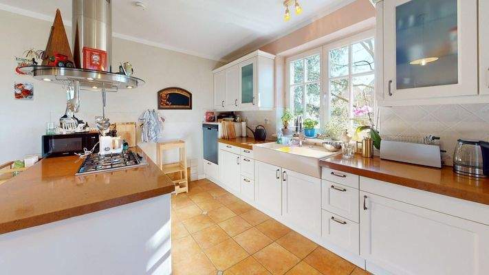 Küche mit Kochinsel