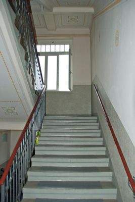 aufwendig saniertes Treppenhaus