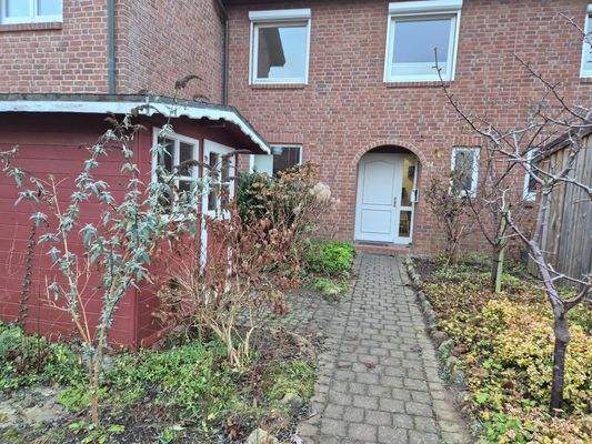 Schuppen & Eingangsbereich