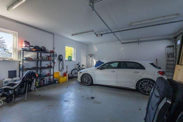 Garage EG