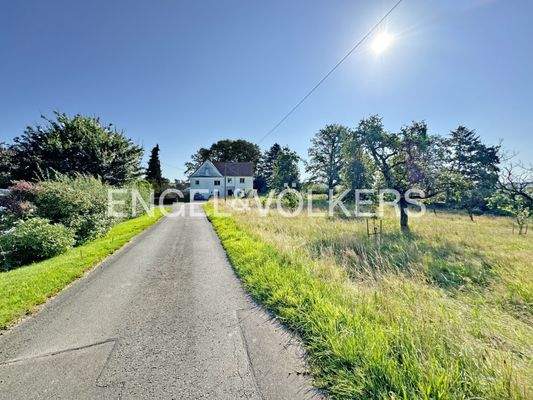 Zufahrt vom Westen zum Grundstück