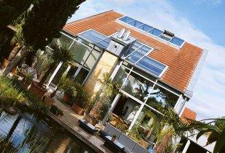 Helligkeit durch viel Glas