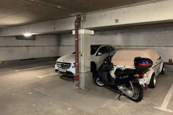 Tiefgaragenstellplatz