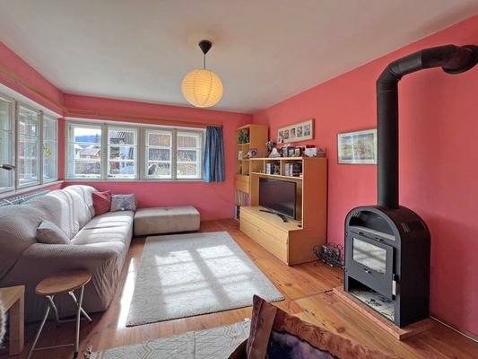 Wohnzimmer mit Kamin