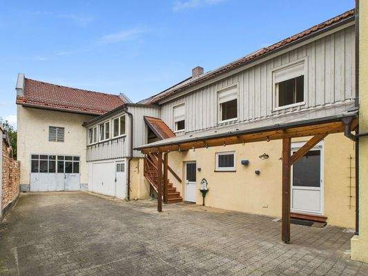 Hofansicht Anbau und Werkstatt