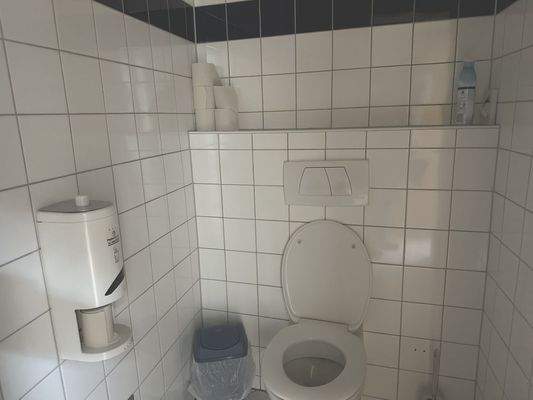 WC_Damen (1)