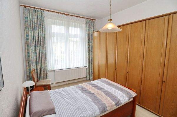 Schlafzimmer (2)