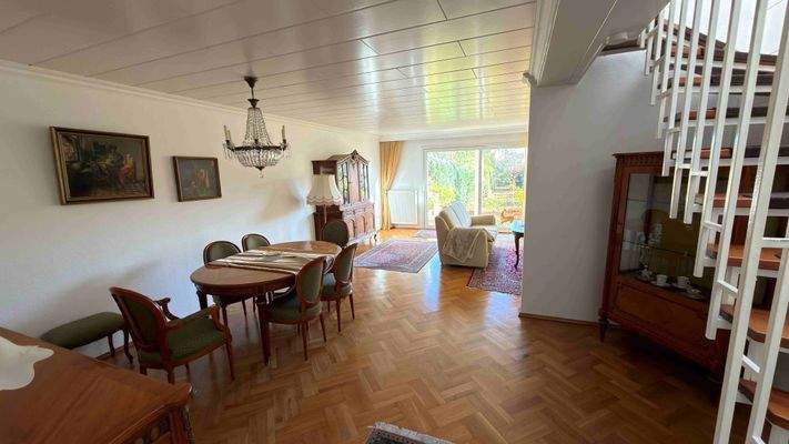 Wohn- und Essbereich