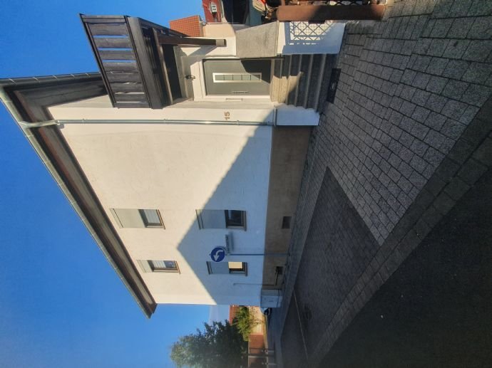 4-Raum-Wohnung mit Tageslichtbad in Erlenbach