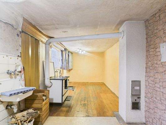 Küche mit Essbereich