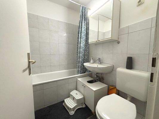 Badezimmer mit Wanne