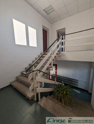 Treppenflur Verwaltung Bsp.