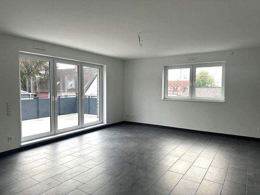 Wohn-/Essbereich mit Zugang zur Dachterrasse