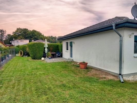 Terrasse mit Garten