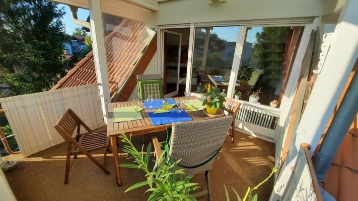 Erholung auf dem Balkon - von Natur umgeben