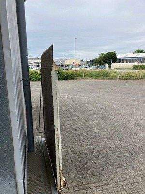 Anlieferung Rückseite1.jpg