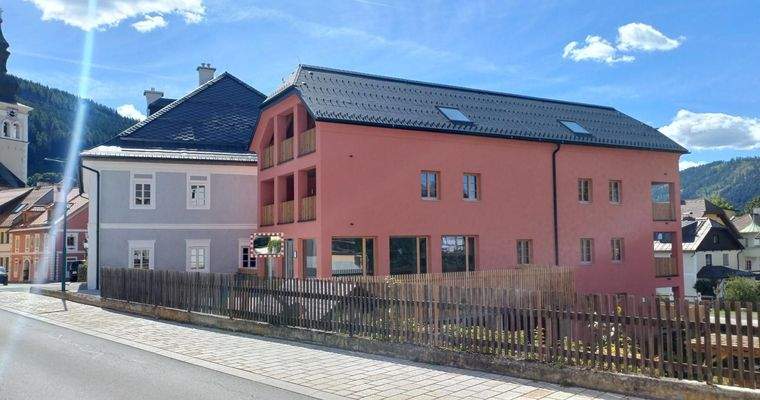 Außen, Parkplätze, Terrasse, Seitenansicht