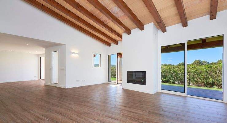 B1-Marina Golf-villa45-salon-May2025.jpg