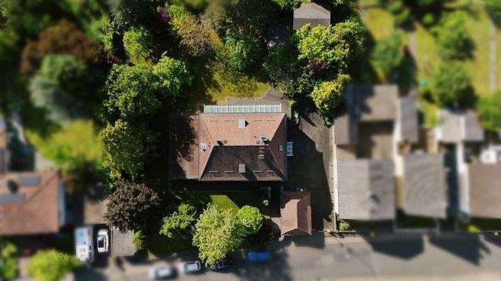 Haus-Lollar-Außenansicht oben