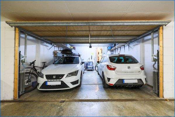 Doppelgarage im Untergeschoss
