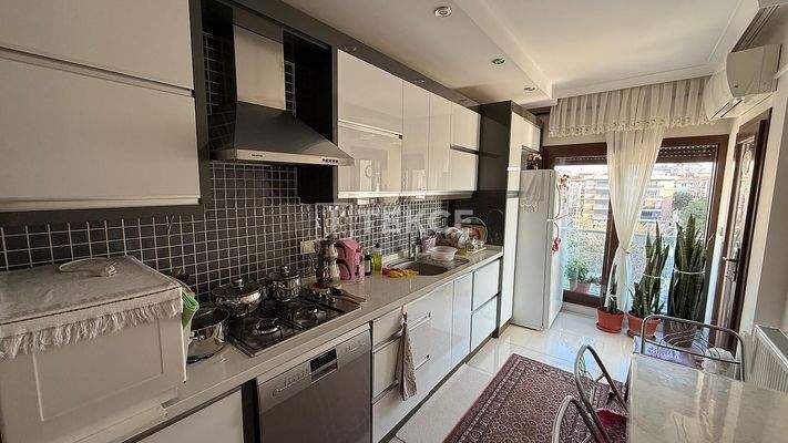 Apartment for Sale with Spacious Balconies in Karşıyaka İzmir