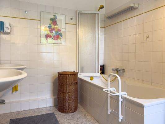 Badezimmer im Obergeschoss