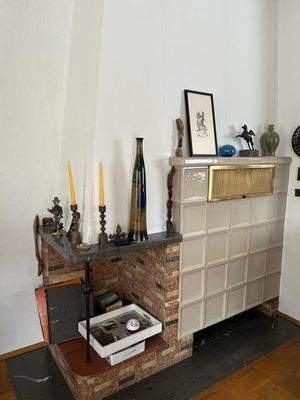 Kachelofen im Wohnzimmer