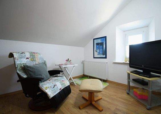 kleines Wohnzimmer im OG