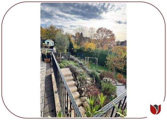 Treppenabgang in den Garten