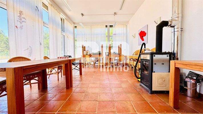 EG Hauptraum / Gastraum groß / Zugang Terrasse 1