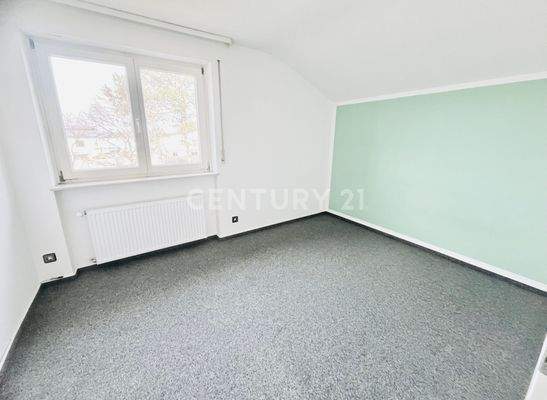 gerade aus gelangen Sie in ein Verbindungszimmer