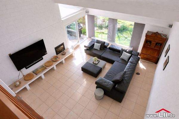 Wohnbereich aus Treppenperspektive