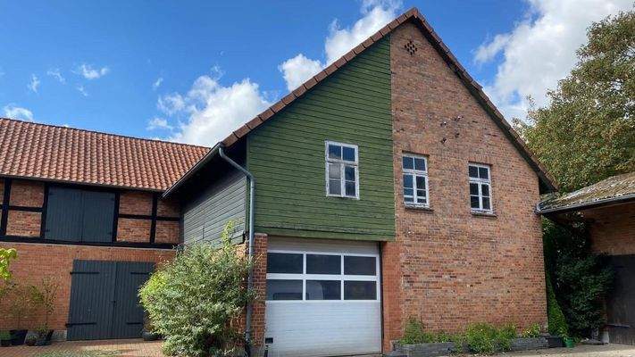 Werkstatt mit Hebebühne