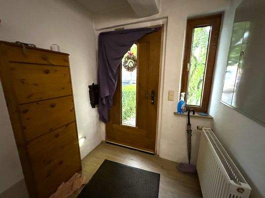 5 eingang-doppelhaushaelfte-hilkerode-rkm-immobilienkontor.jpg