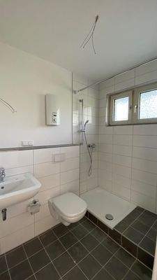 Badezimmer mit Dusche