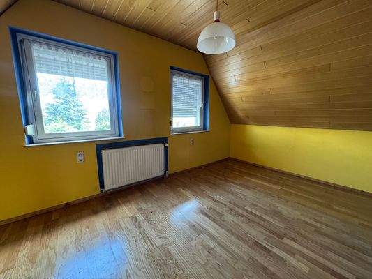 Schlafzimmer 1 (Dachgeschoss)