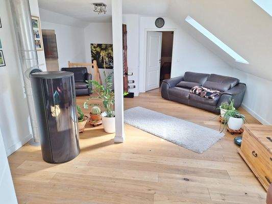 Wohnbereich im DG mit Ofen