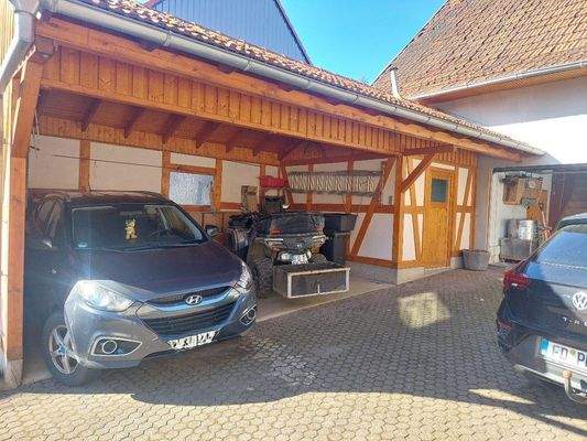 Carport (rechter Teil dazugehörig)
