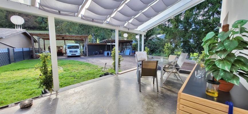 Überdachte Terrasse