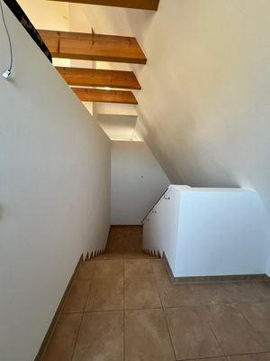 Treppenaufgang gehört schon zur Wohnung