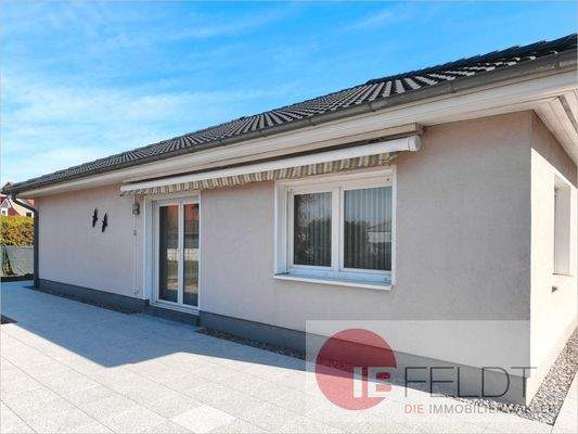 Terrasse mit Markise