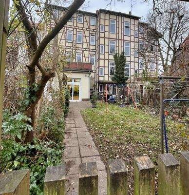 Rückseite mit kl. Garten