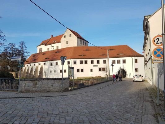 Blick direkt aufs Schloss