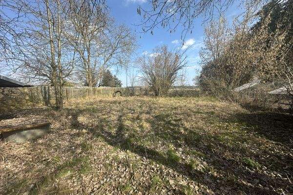 hinteres Grundstück