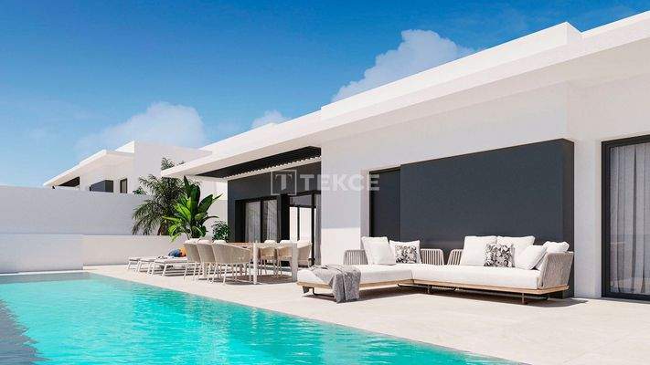 Stylish Detached Villas in Proximity to Golf Courses in Rojales