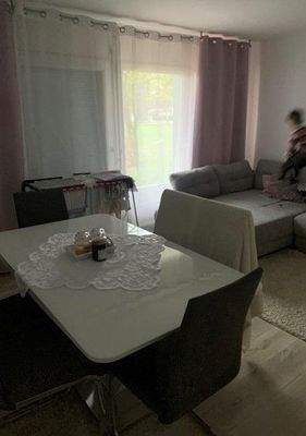 Blick ins Wohnzimmer