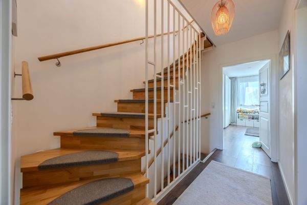 1. OG: Treppenaufgang