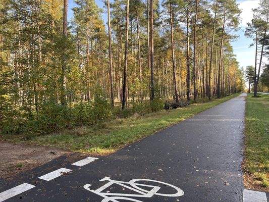 gut ausgebaute Fahrradwege