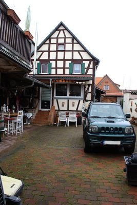 Blick vom Hof aufs Haus.JPG