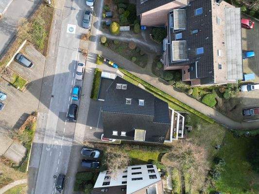 Gesamte Ansicht vom Grundstück.jpeg